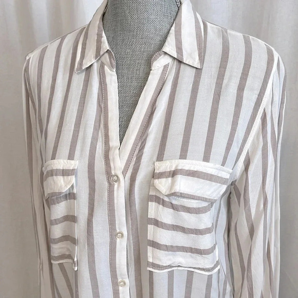 Lightweight Striped Button Down Shirt V Neck Blouse, Size L - Picture 2 of 8